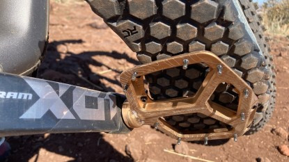 Pins on mountain bike flat pedals and shoe sole