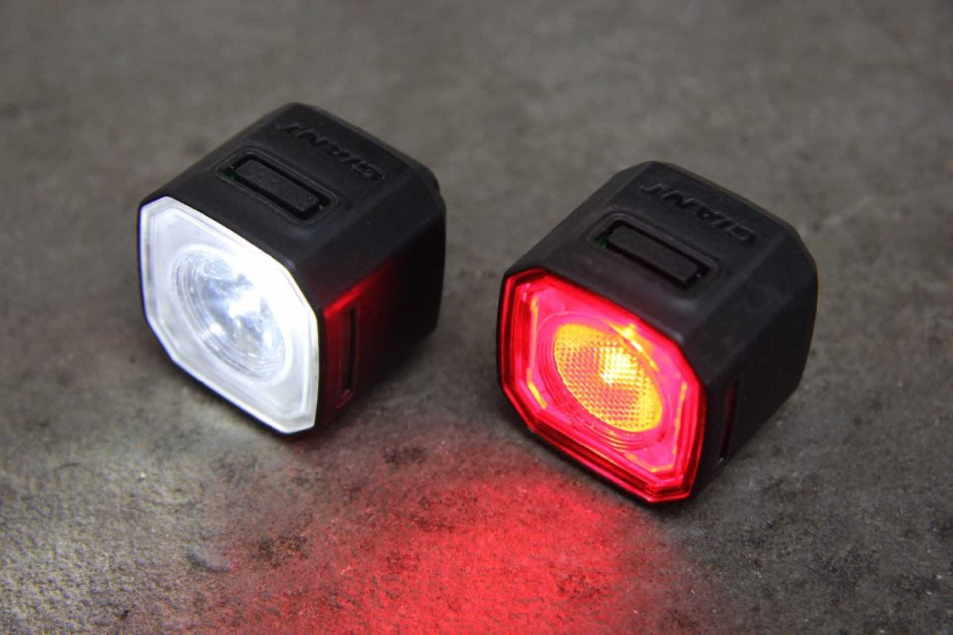 Giant HL 100 and TL 100 Combo bike lights, simple and easy to use