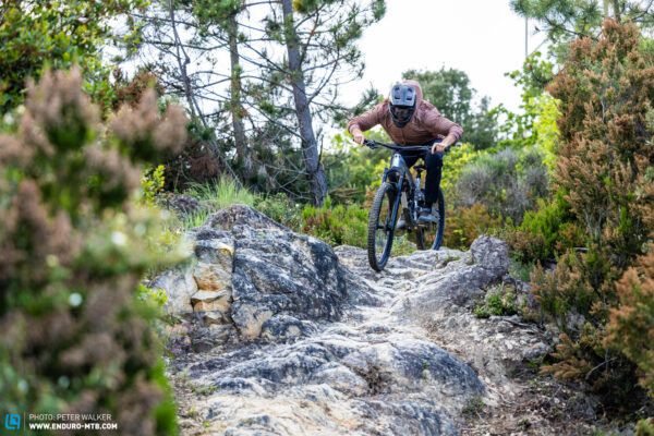 Trek Slash 9.8 XT distinctive look