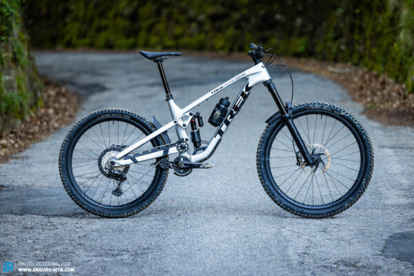 Trek Slash 9.8 XT high pivot composure