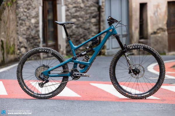 YT CAPRA CORE 4 playful trail surfer