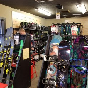 Exterior of Bothell Ski & Bike in Kenmore, Washington, showcasing its ski and snowboard services.