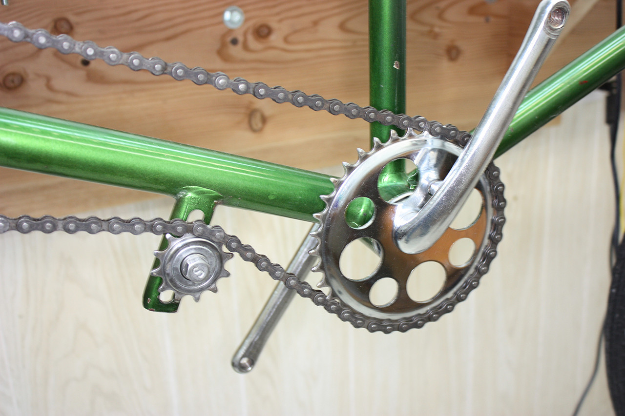 Front chain installed on the Schwinn Twinn Tandem, completing the drivetrain assembly.