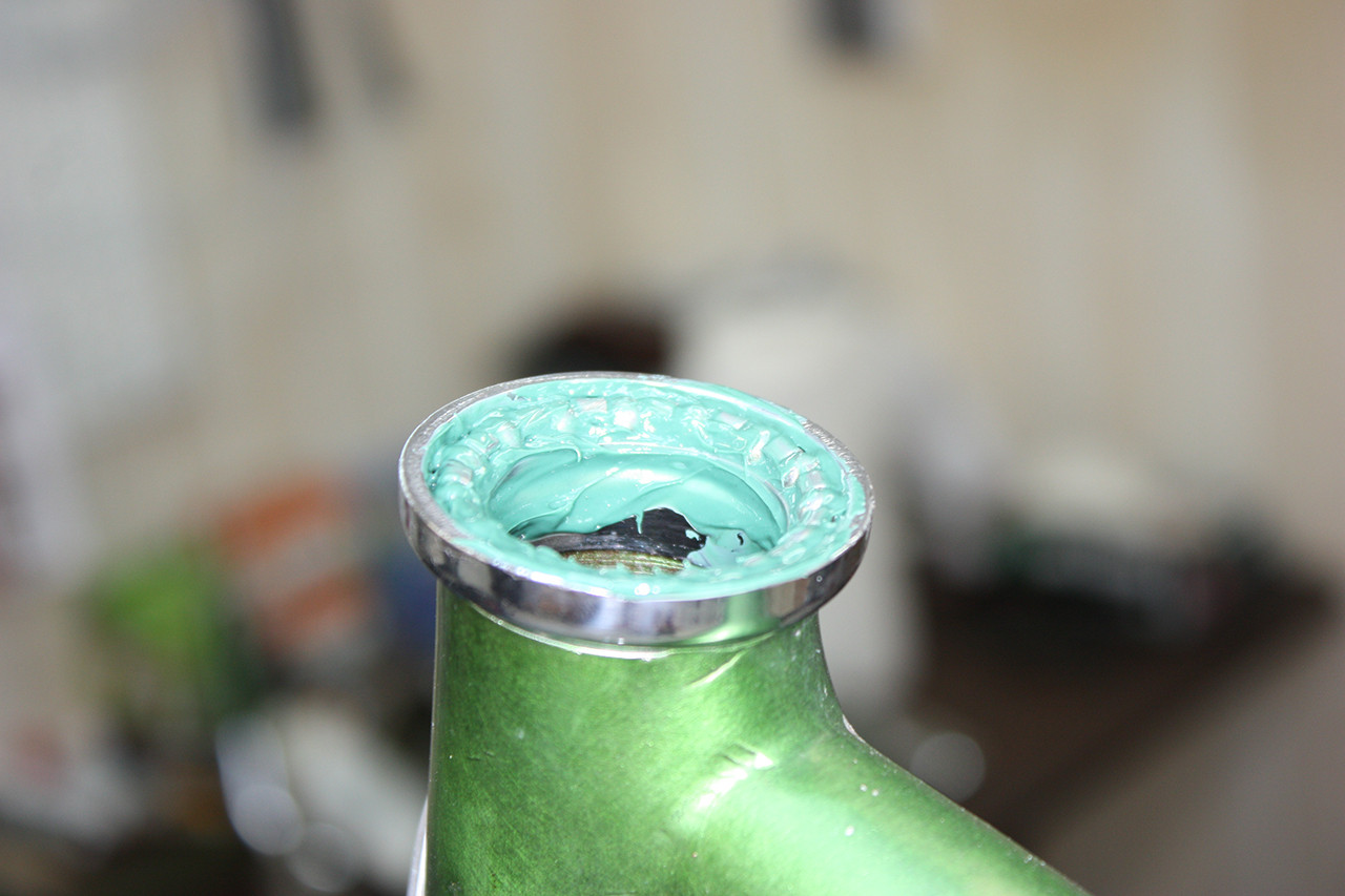 Headset bearings of the Steve Schwinn bike packed with fresh grease before installation, ensuring smooth steering.