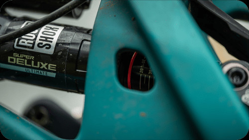 Santa Cruz Hightower 3 Glovebox Feature