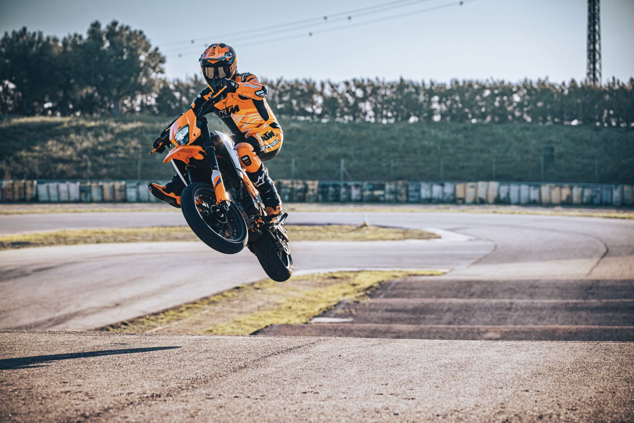 KTM 390 SMC R Jumping