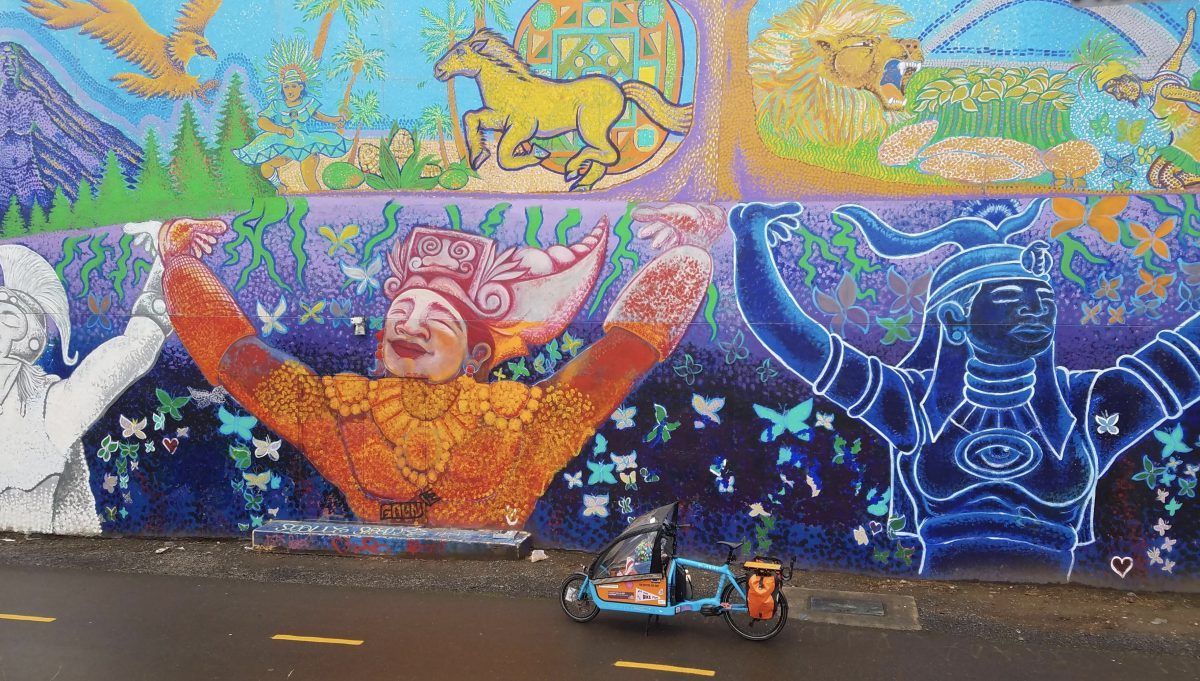 Mural along the I-205 path in Portland