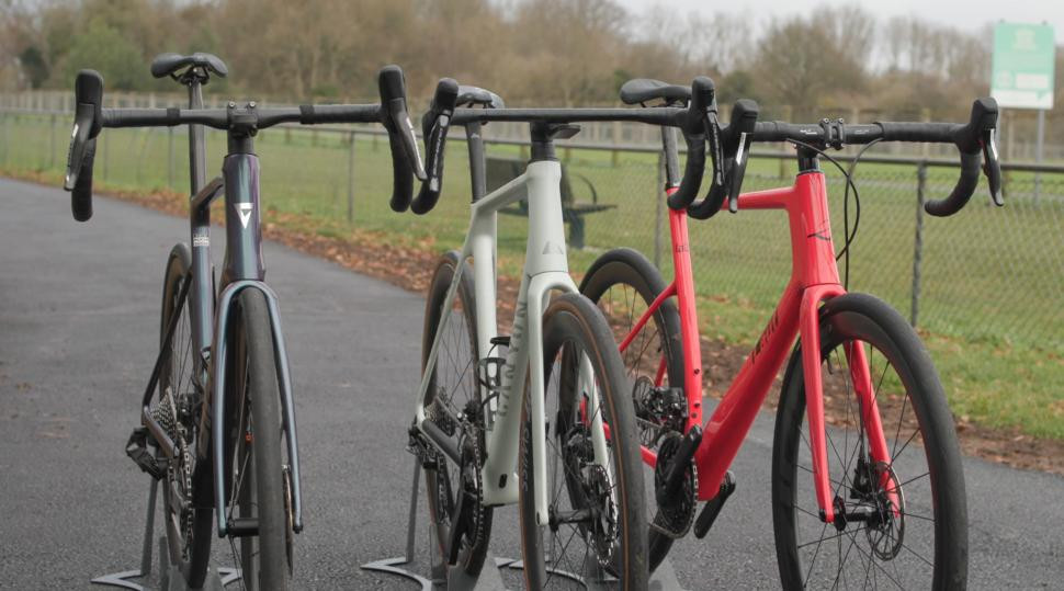 2023 Endurance bikes comparison Canyon Endurace vs Giant defy vs Lauf Uthald front tyre clearance