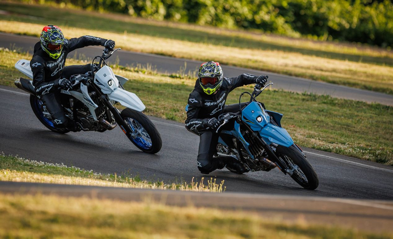 Suzuki DR-Z4S and DR-Z4SM Riding