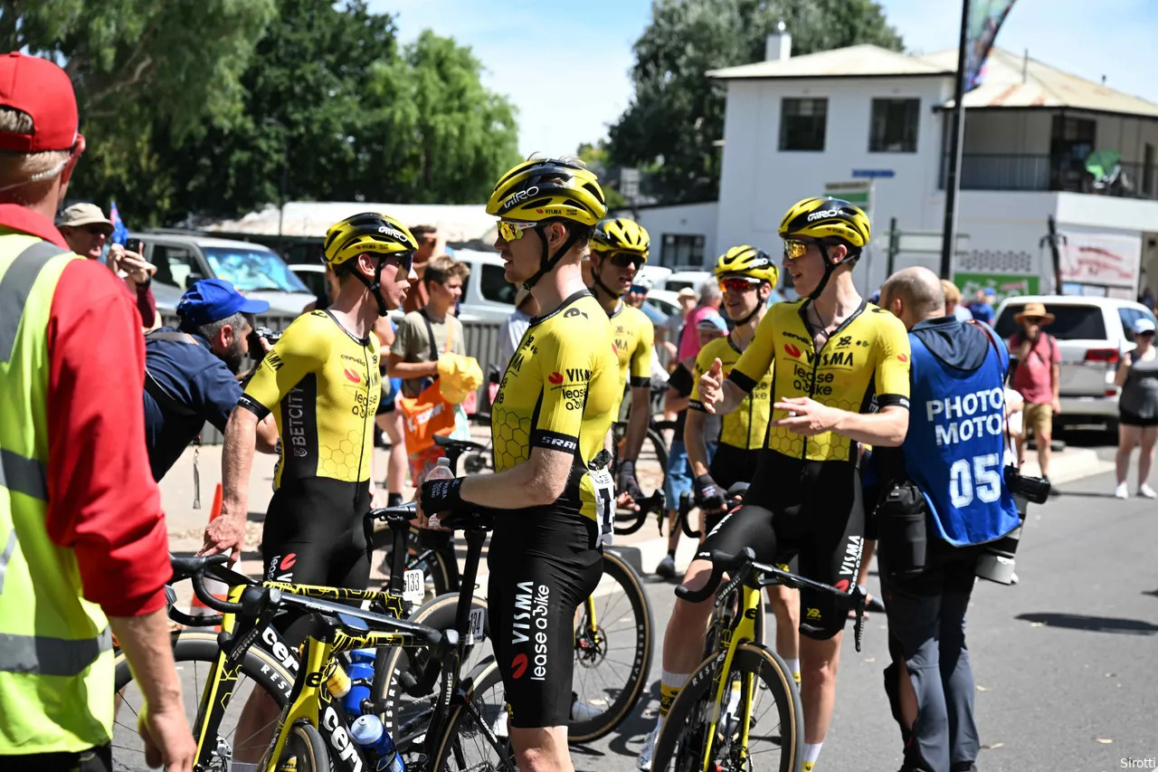 Visma Lease a Bike team in action using Foodcoach app for cycling nutrition strategy