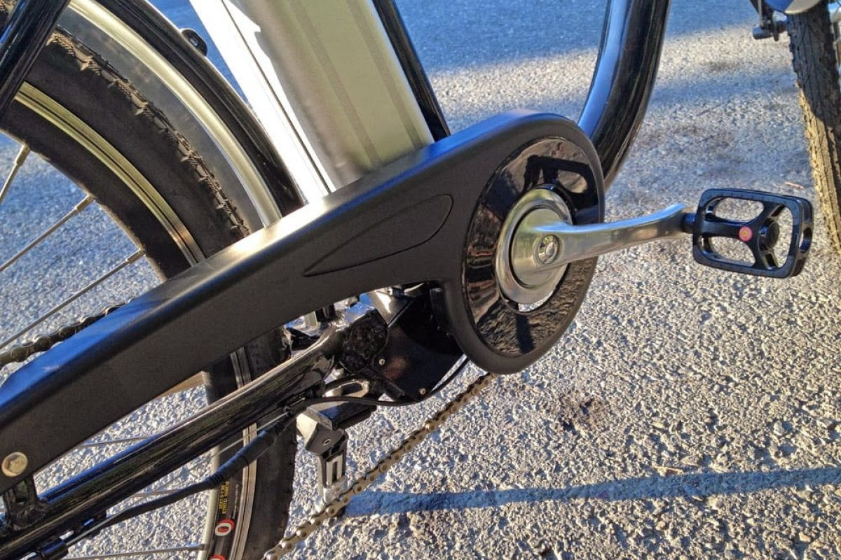 Biria Bikes e-bikes use powerful motors and Shimano step’s 7 or 8-speed drivetrains for smoother travel on the road
