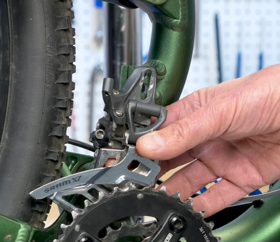 Loose Screw Chain