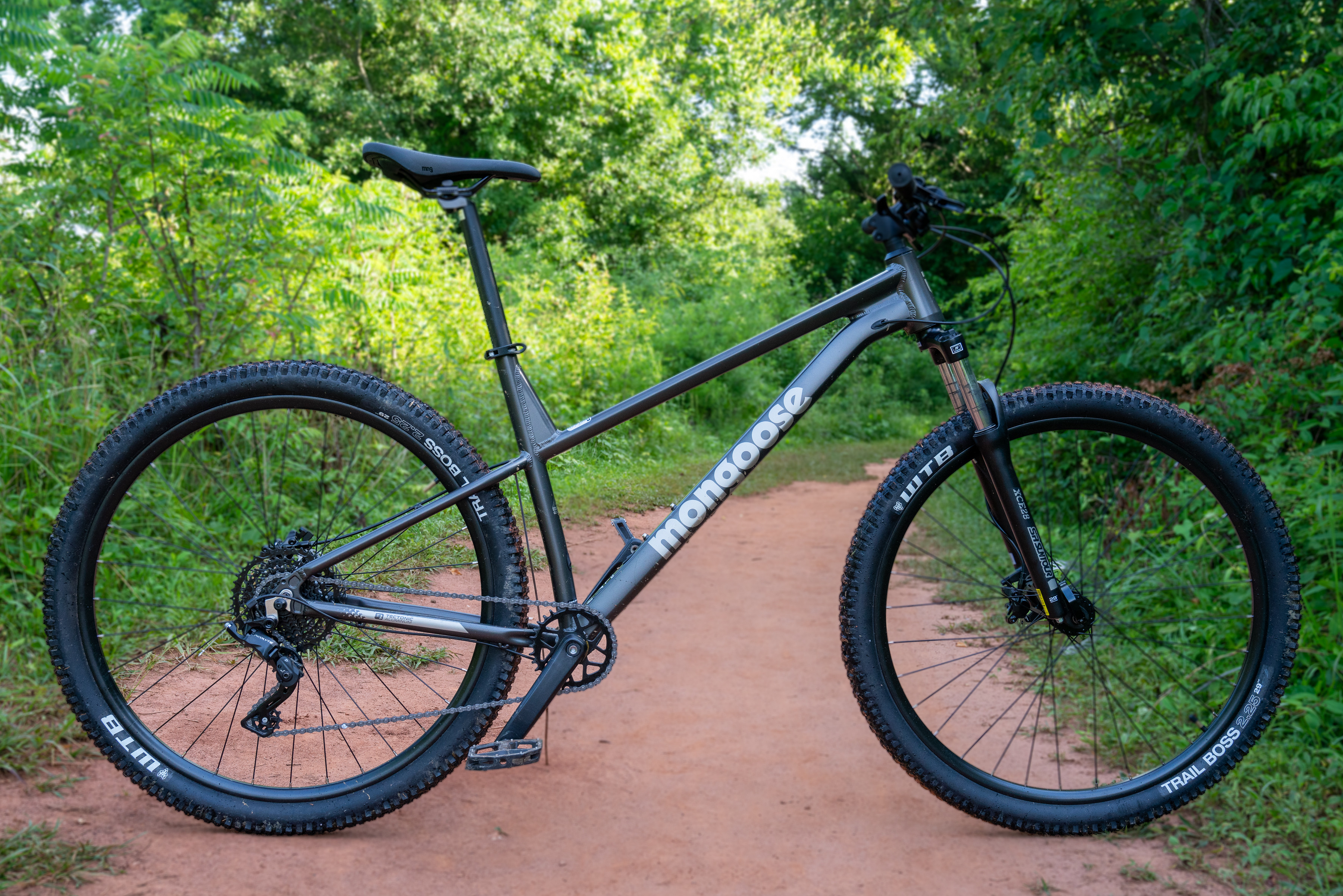 Mongoose Switchback Expert aluminum frame