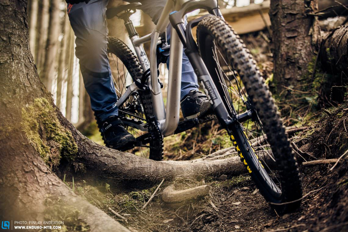 Adjusting Rebound Damping on Fork
