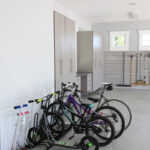 Floor bike rack